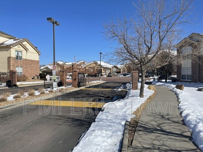 Building Photo - 5714 N Gibralter Way