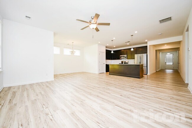 Foto del edificio - 304 Fairmont Ave