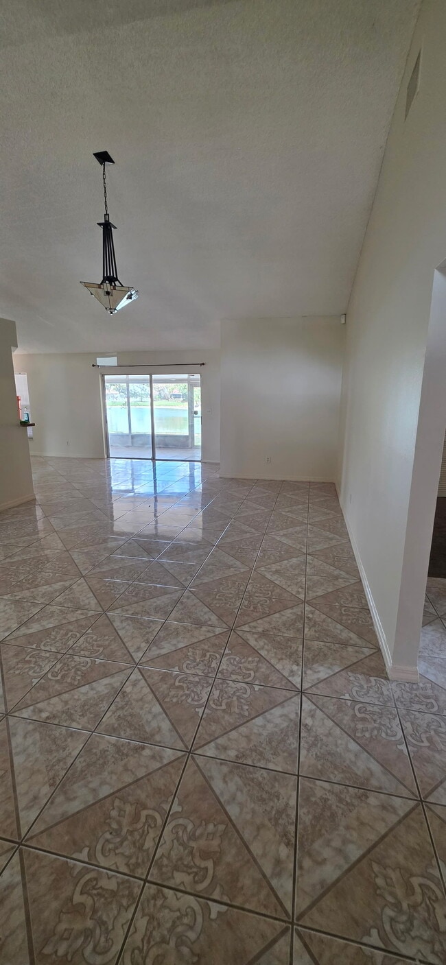 Foto del edificio - 2010 Chelam Way