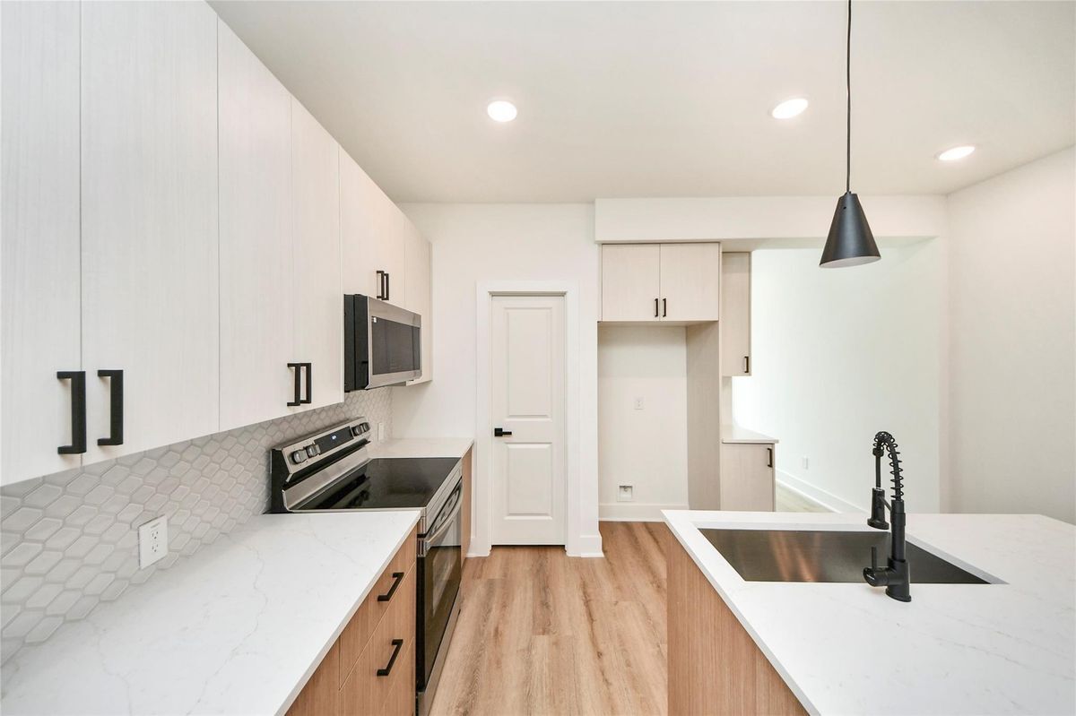 Foto del edificio - 932 South Ln