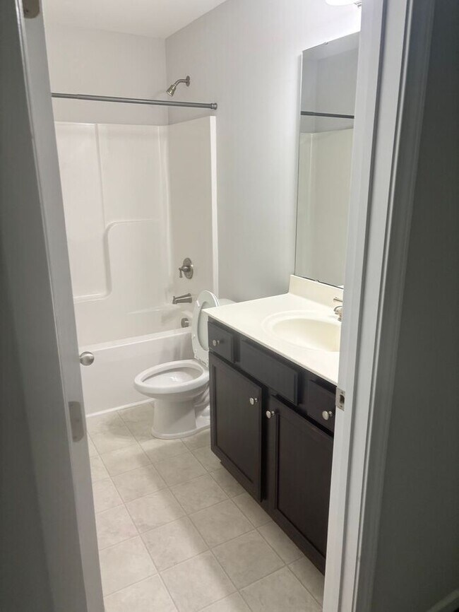 Foto del edificio - 3 Bedrooms 2.5 baths Ranch