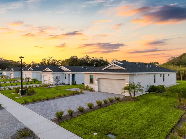 Building Photo - River Oak at Fernwood Forest