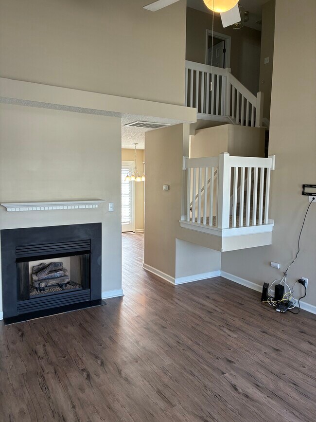 Foto del edificio - 1 Meadow Crossing Ct