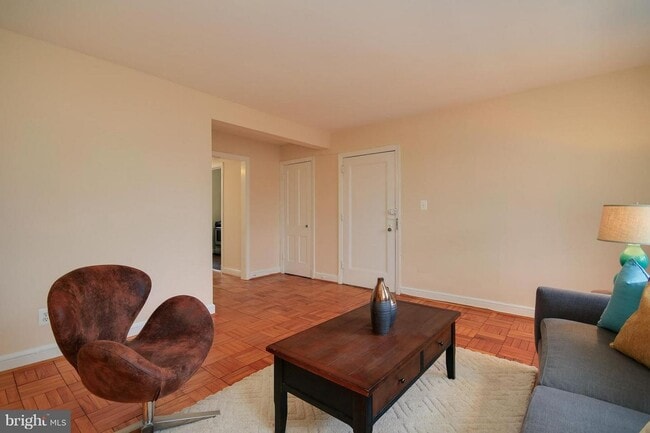 Foto del edificio - Cleveland Park ** One Bedroom, One Bath