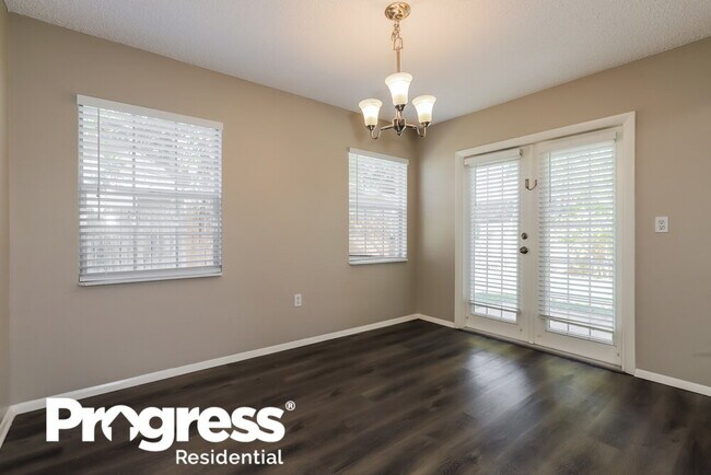 Foto del edificio - 1660 Sailpoint Dr