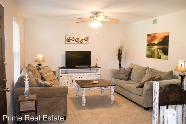 Foto del edificio - 14921 Windward Dr