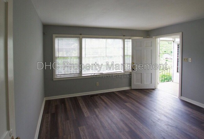 Foto del edificio - 1761 Tiger Flowers Dr NW