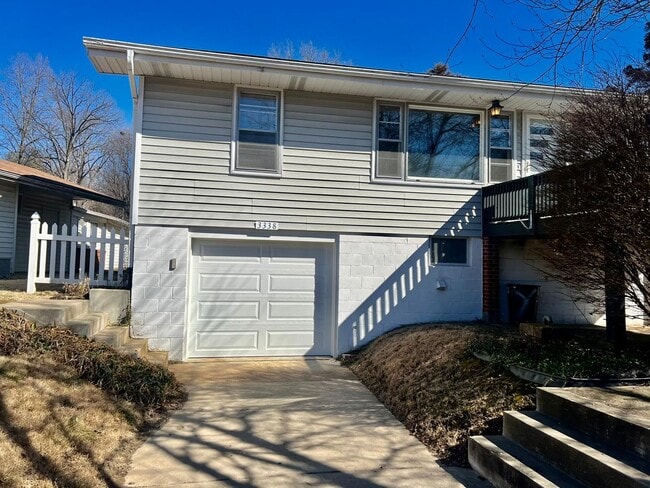 Building Photo - 3336-3338 Elm Street