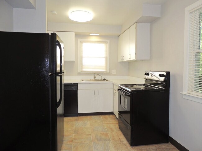 Foto del edificio - 2 Bed - 1 Bath Ranch for Rent in Willowick!