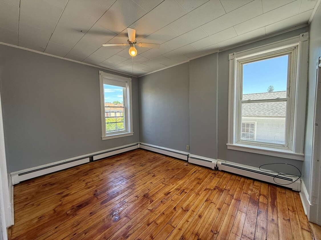 Photo - 61A-63A Main St
