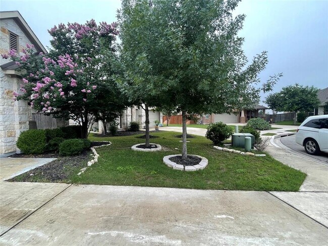 Building Photo - 105 Silverspot Ct