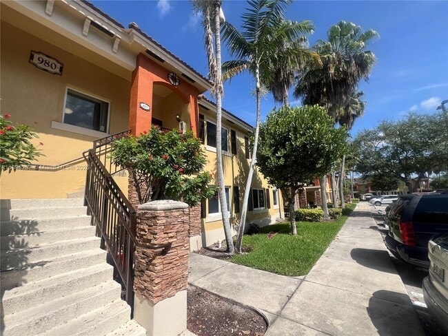 Foto del edificio - 980 NE 33rd Terrace