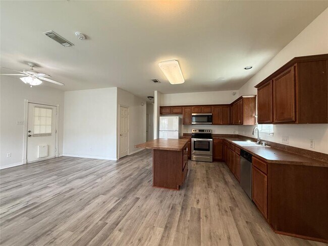 Building Photo - 10102 Sweet Olive Way