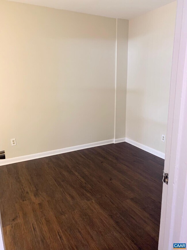 Foto del edificio - 1008 Elliott Ave