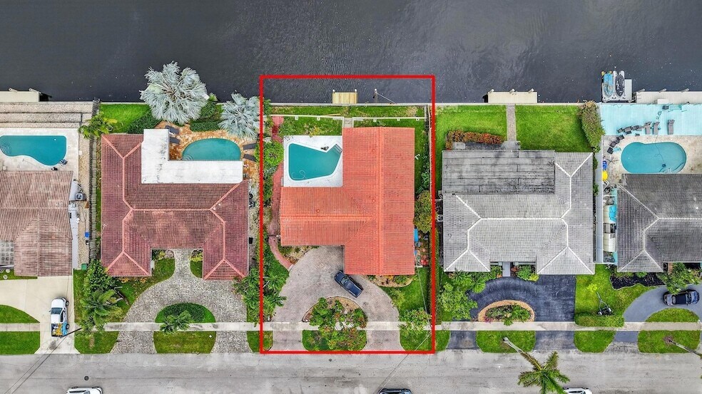 Primary Photo - 1460 NE 57th Ct