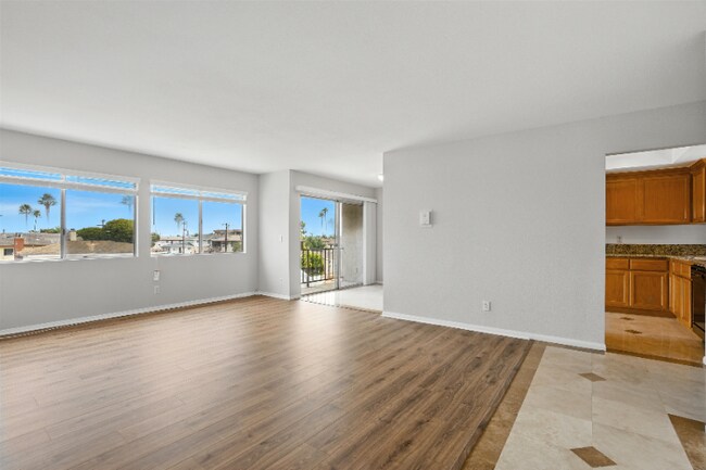 Building Photo - 1152 W 24th St