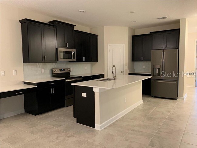 Foto del edificio - 7566 Summerlake Groves St