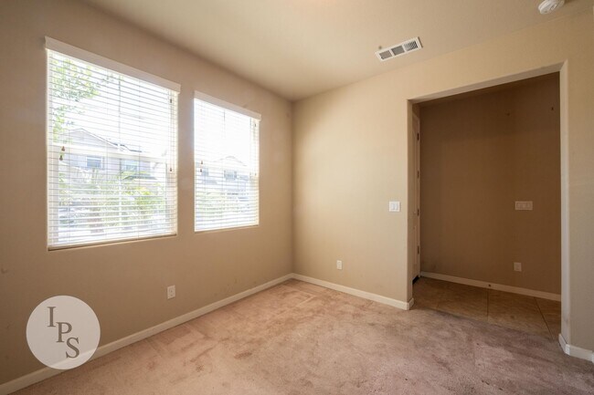 Foto del edificio - Fresno Westside Home, 5BR/3BA, Built 2018 – Great for Families