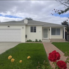 Building Photo - 415 Wisteria Dr