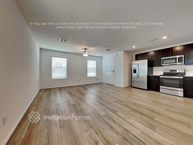 Foto del edificio - 412 Br Vlg Wy