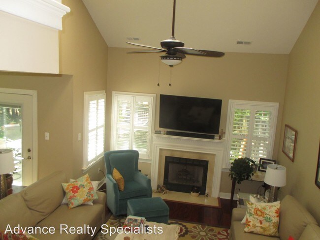 Foto del edificio - 3 br, 2.5 bath House - 12080 Foxfield Circle
