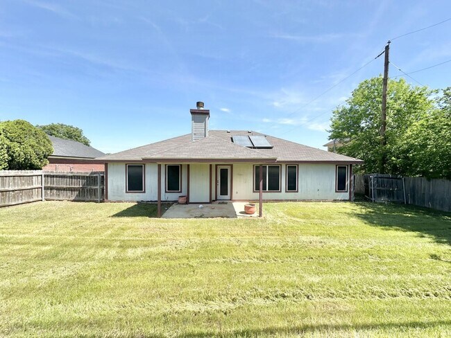 Foto del edificio - AVAILABLE SOON!