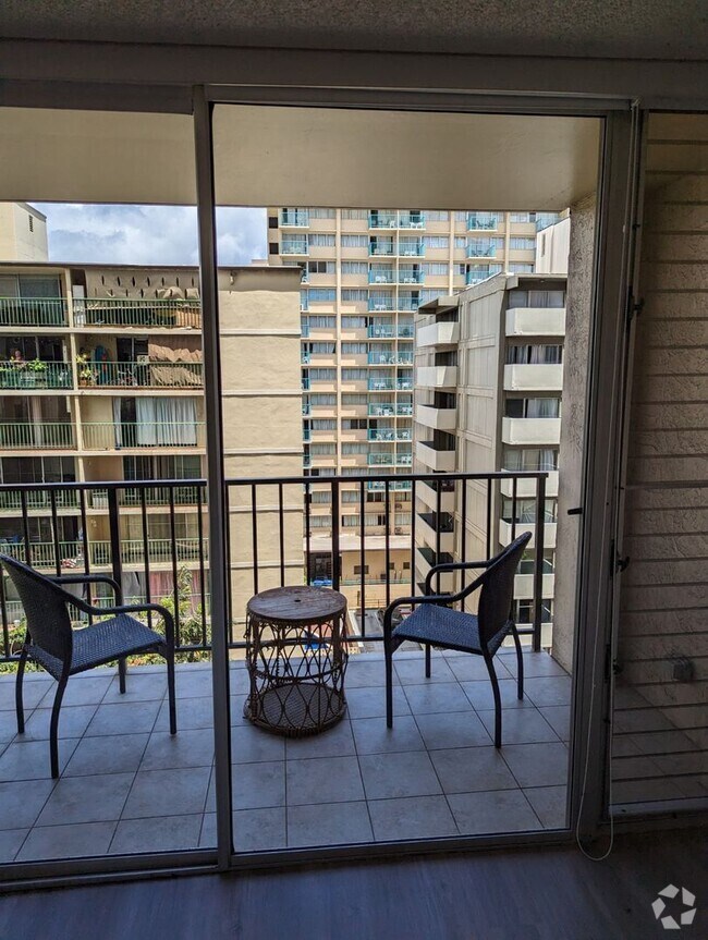 Building Photo - 2345 Ala Wai Blvd