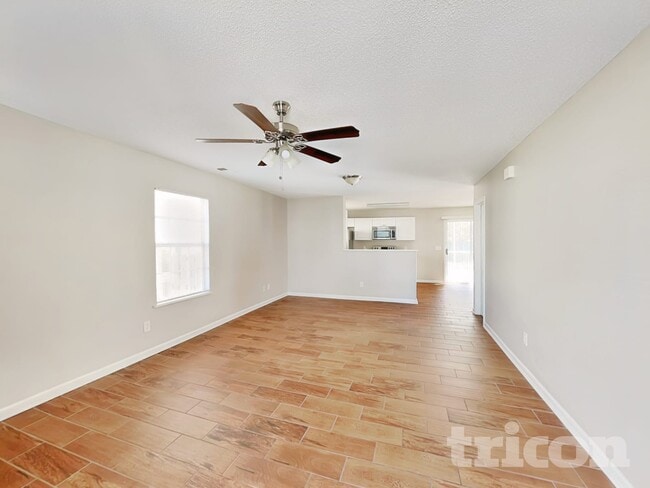 Building Photo - 2000 Lake Carolina Dr