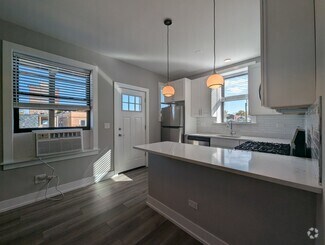 Building Photo - 3943 N Janssen Ave