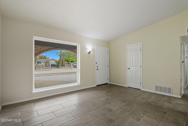 Building Photo - 5852 Wrangler Dr