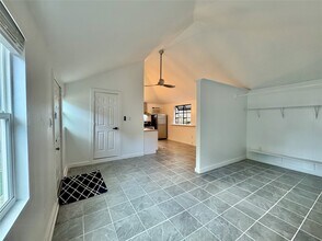 Building Photo - 2413 Woodhead St