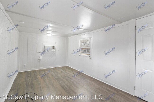 Building Photo - 1 br, 1 bath House - 3 Frank Cir.