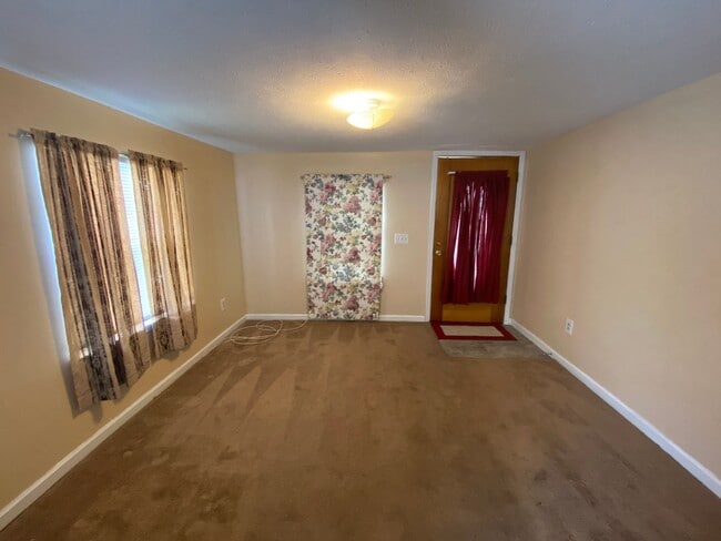 Building Photo - 1006 Massalina Dr