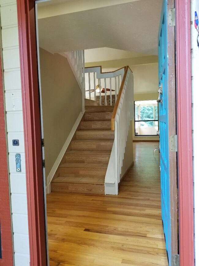 Foto del edificio - 1310 Barkwood Pl NW