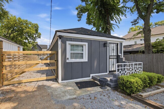 Building Photo - West Nashville Rental
