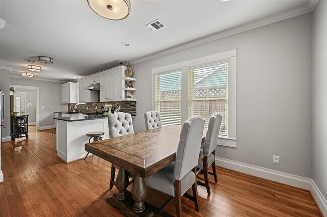 Foto del edificio - 928 W Melwood St