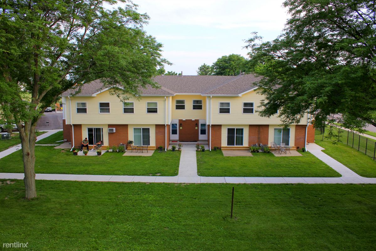 Primary Photo - 2101 Freeman Pky