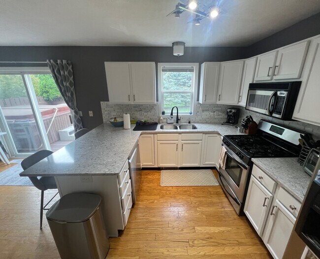 Foto del edificio - 2596 Lenwood Ln NE
