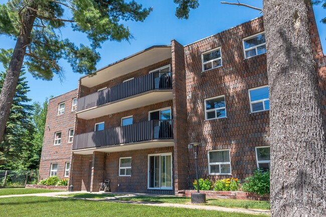 Appartements Village Green - Village Green Apartments