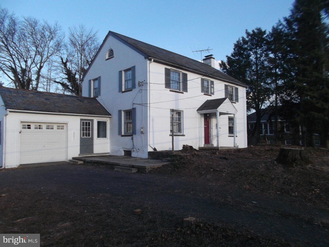 253 N Main St, Chalfont, PA 18914 House Rental in Chalfont, PA