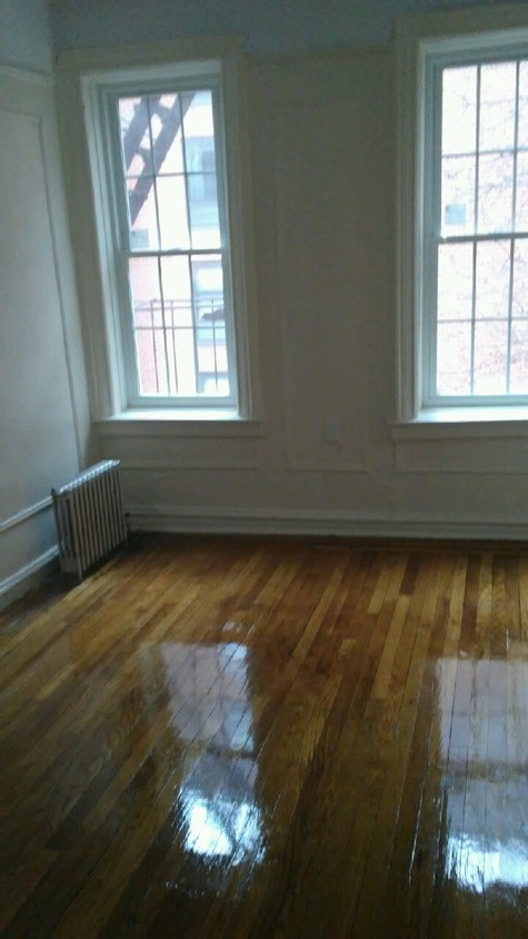 Primary Photo - 4030 Bronx Blvd