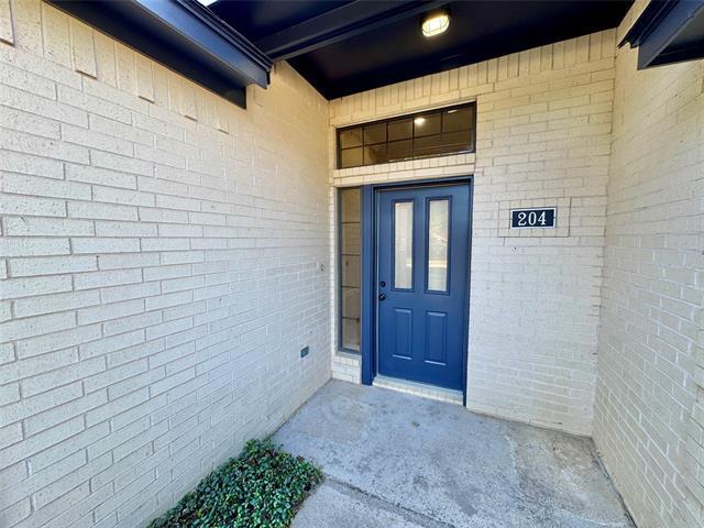 Building Photo - 204 Pear Tree Pl
