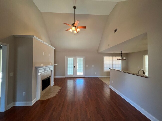 Foto del edificio - 1521 Mansfield Rd