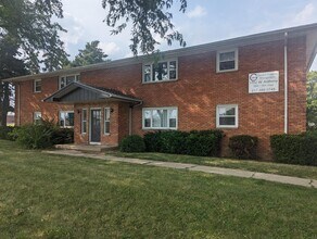 Building Photo - 2205 Dale Dr
