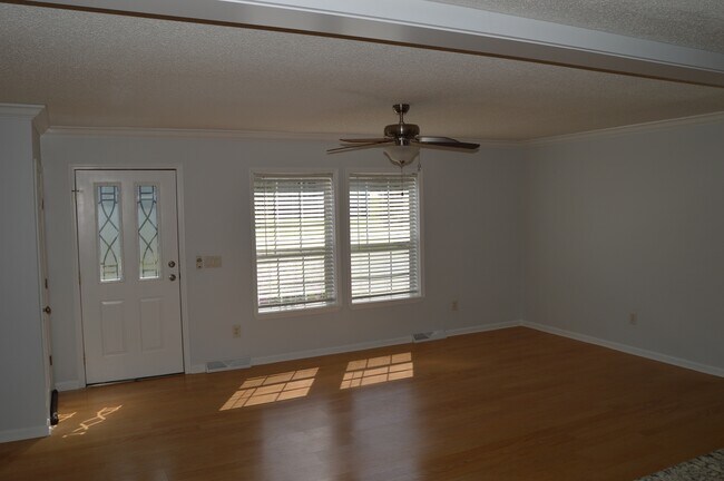 Foto del edificio - 118 Grain Dr