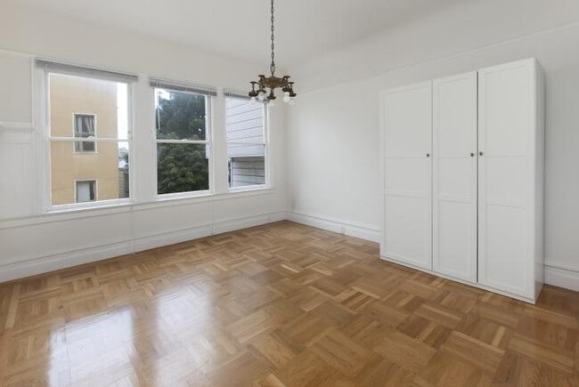 Building Photo - 2 bedroom in San Francisco CA 94123