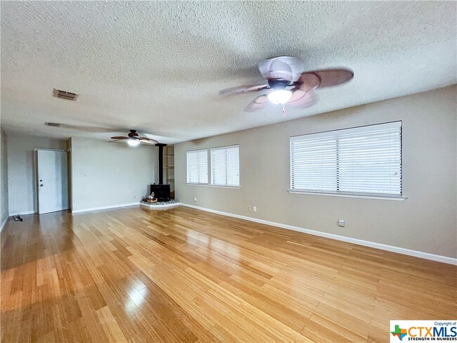 Building Photo - 545 Military Dr