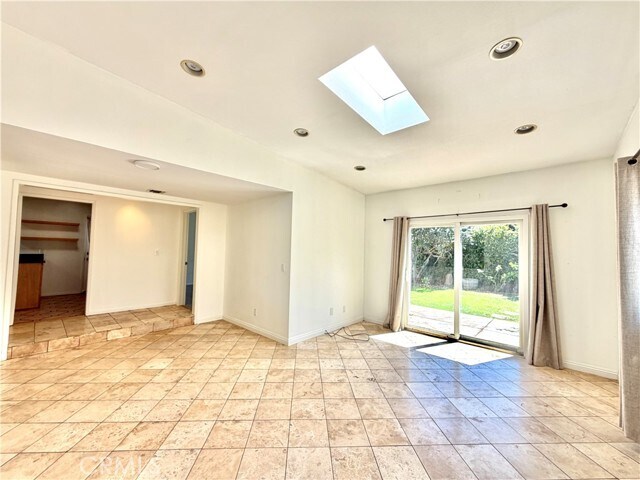 Foto del edificio - 7619 Midfield Ave