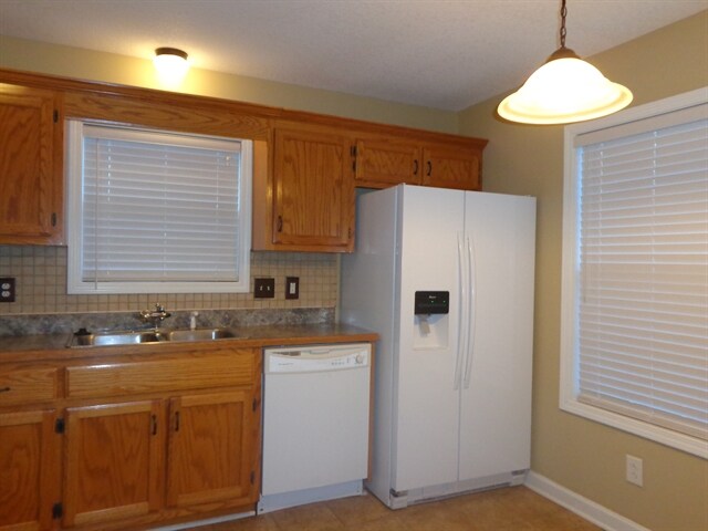 Building Photo - 1498 Wilderness Way