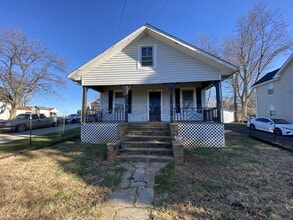 Building Photo - 1013 Terrace St